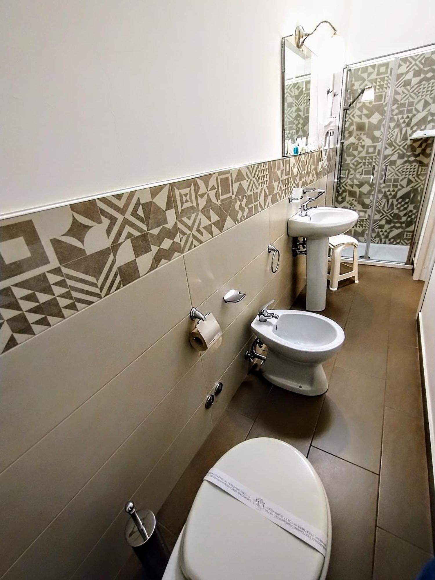 Suleima B&B Messina Centro Buitenkant foto