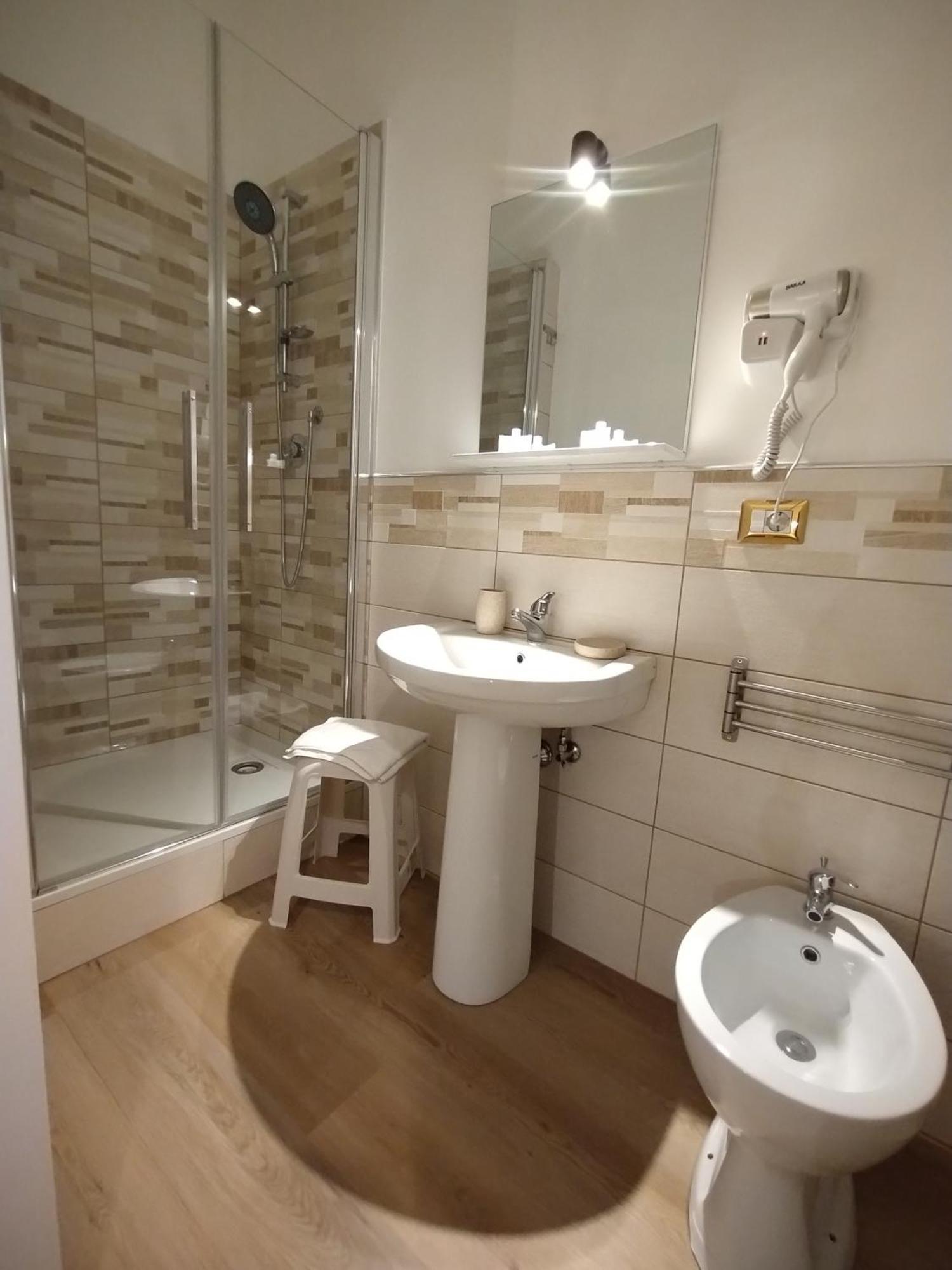 Suleima B&B Messina Centro Buitenkant foto
