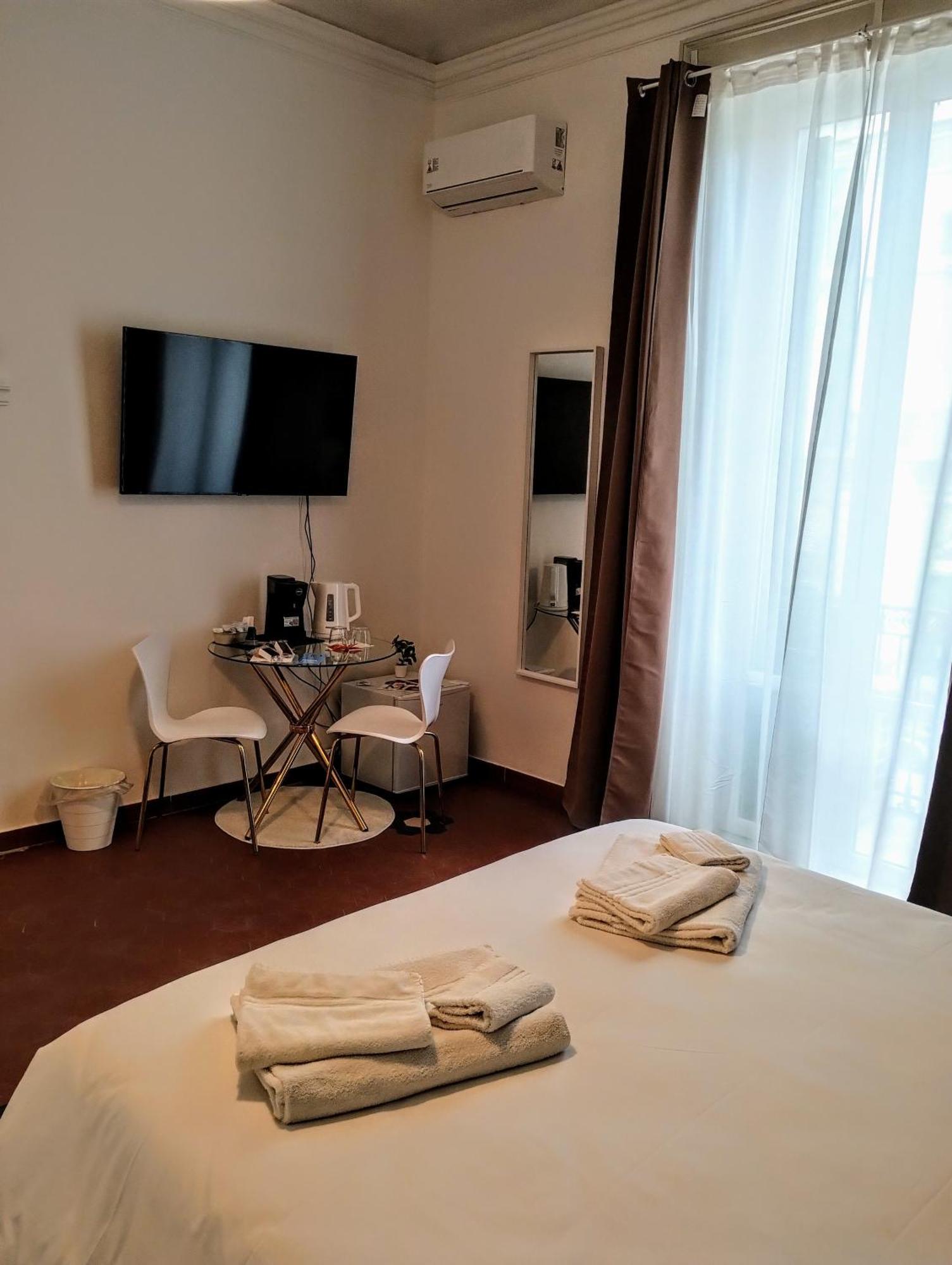 Suleima B&B Messina Centro Buitenkant foto