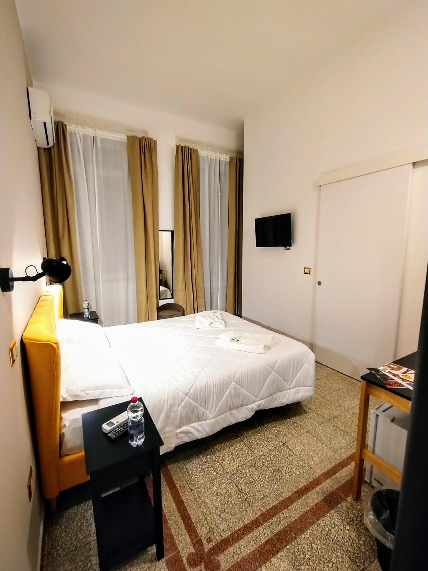 Suleima B&B Messina Centro Buitenkant foto