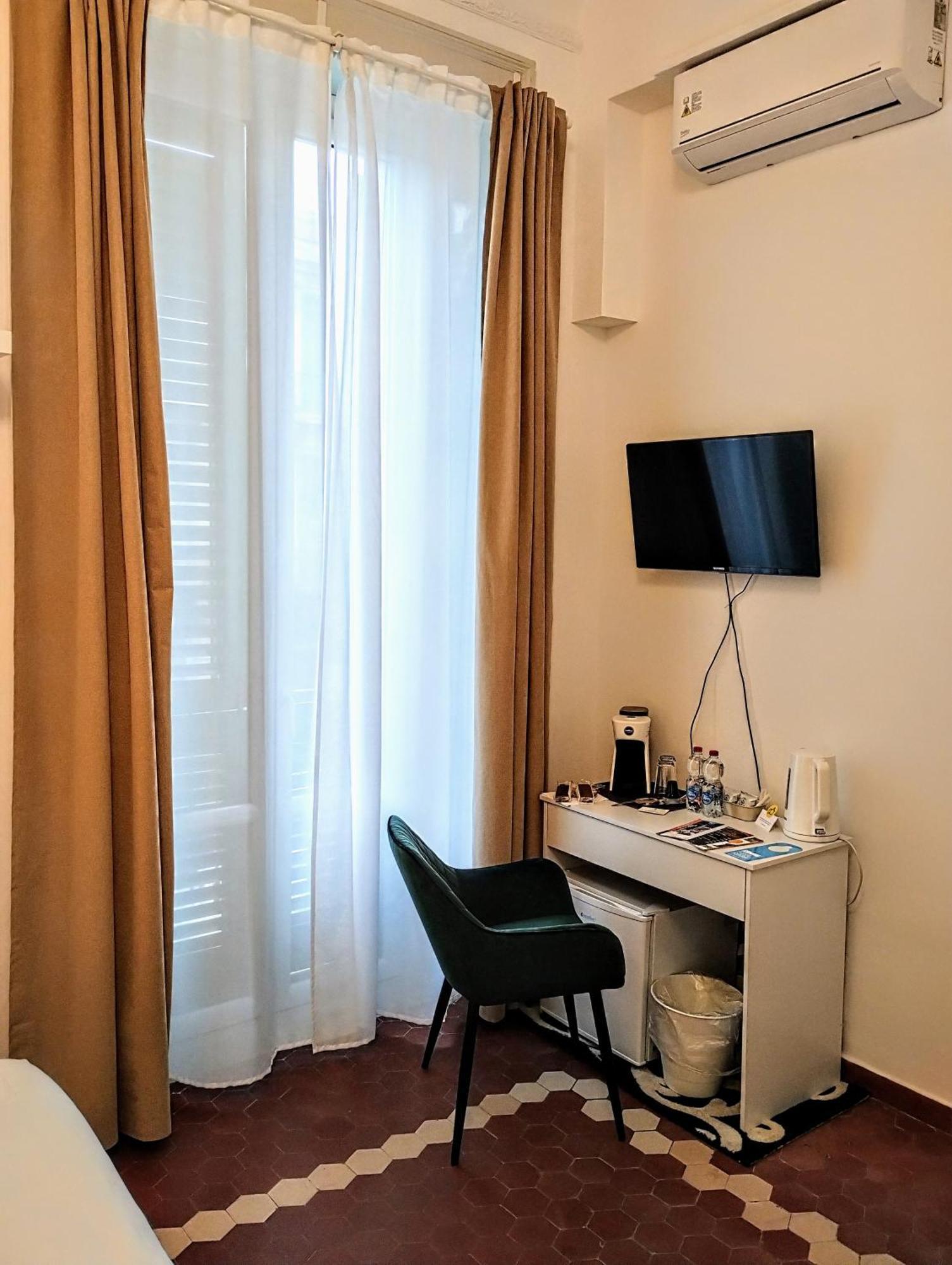 Suleima B&B Messina Centro Buitenkant foto