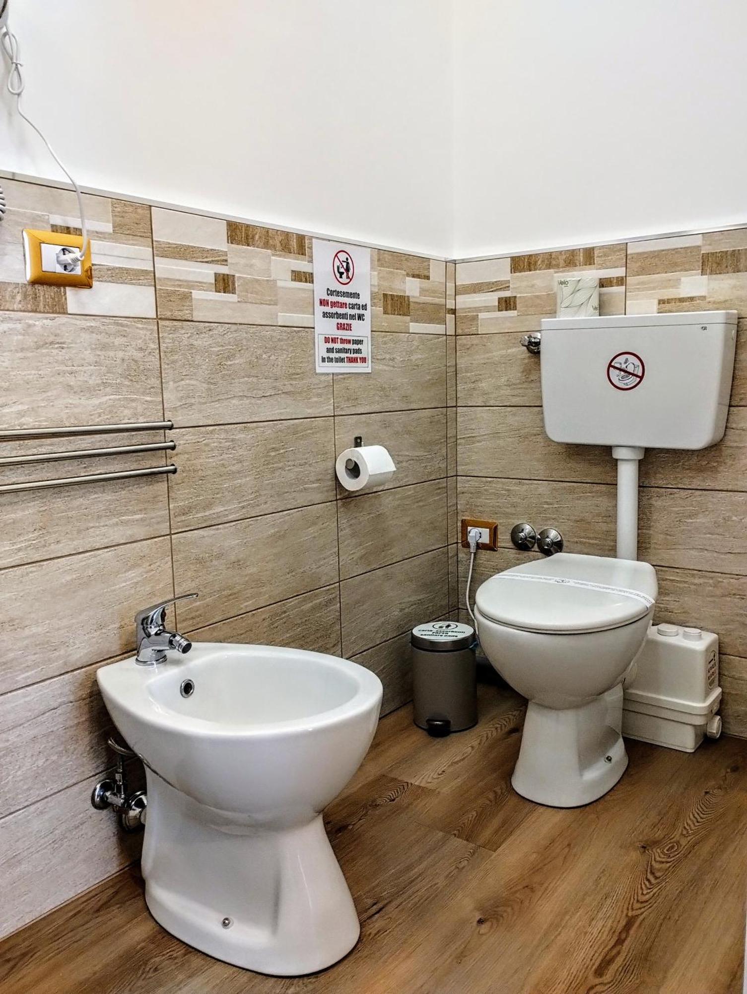 Suleima B&B Messina Centro Buitenkant foto
