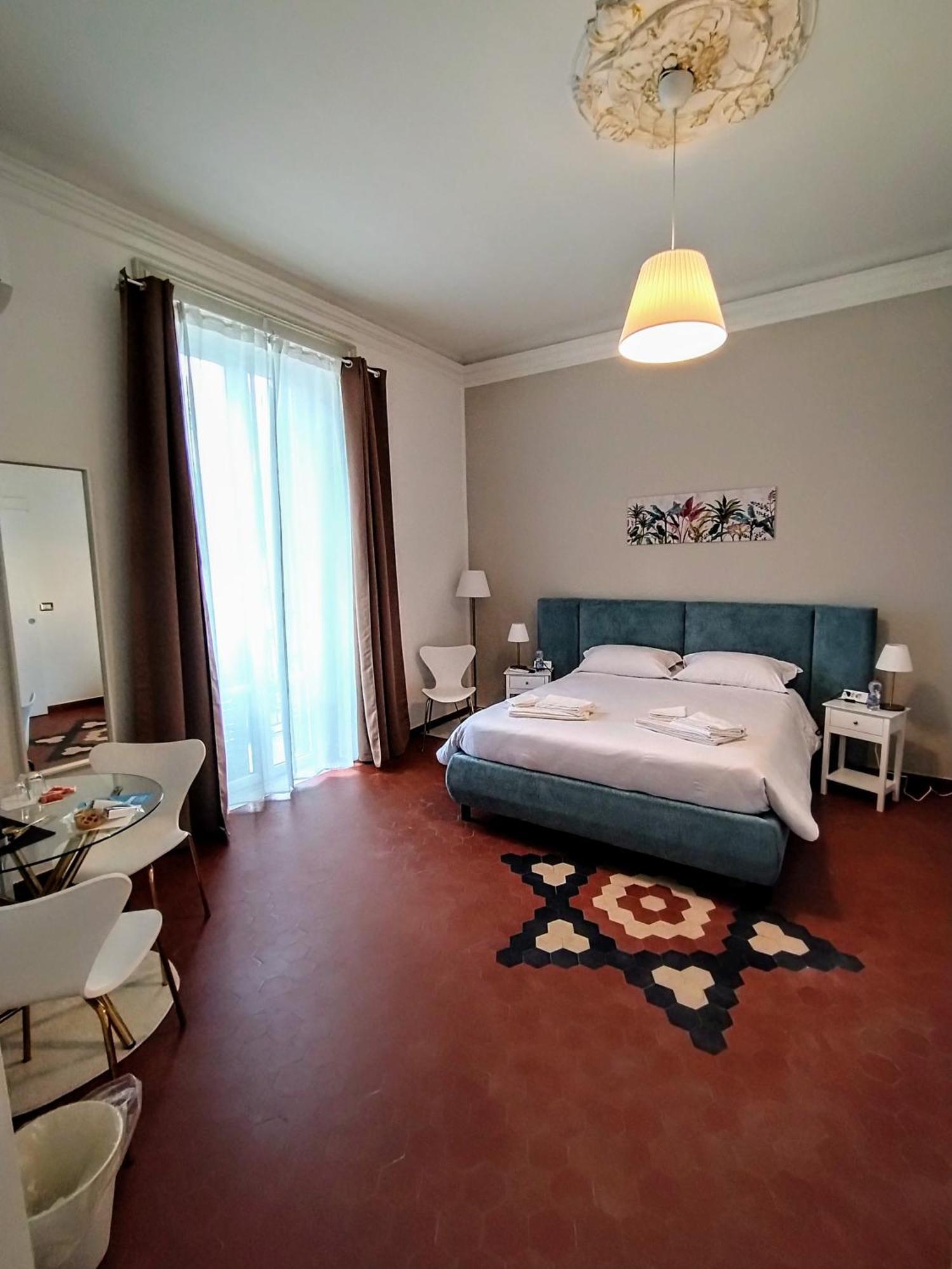 Suleima B&B Messina Centro Buitenkant foto