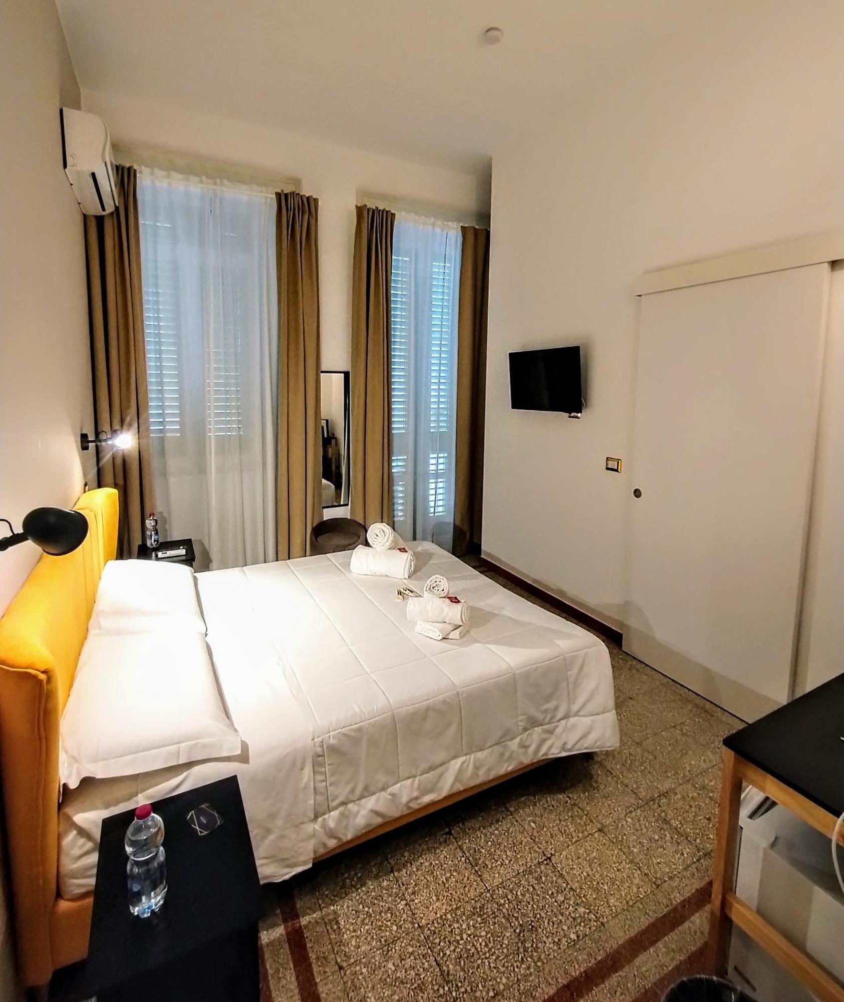 Suleima B&B Messina Centro Buitenkant foto